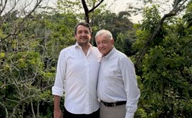 Reaparece Amlo en fotografía junto a Andy López