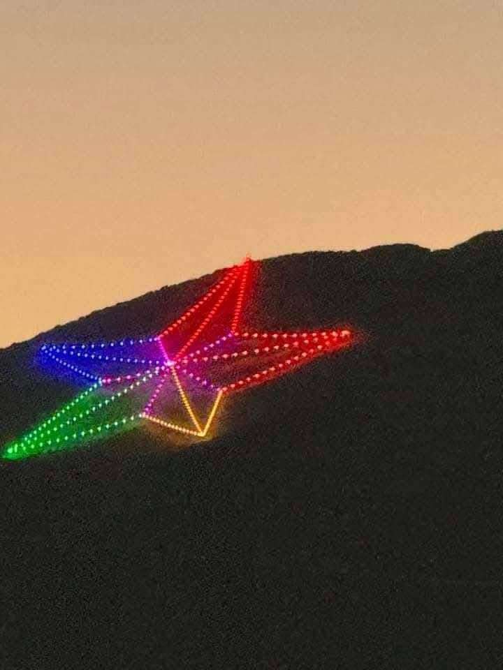 Se viste de arcoiris la estrella de la Montaña Franklin