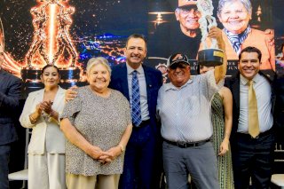 Reconoce Alcalde a 35 delicienses con galardón Hombres y Mujeres de Trabajo