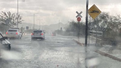 Registran fuerte aguacero al oriente de la ciudad 
