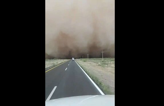 Dejan intensas tolvaneras visibilidad nula en Ahumada y carretera a Juárez