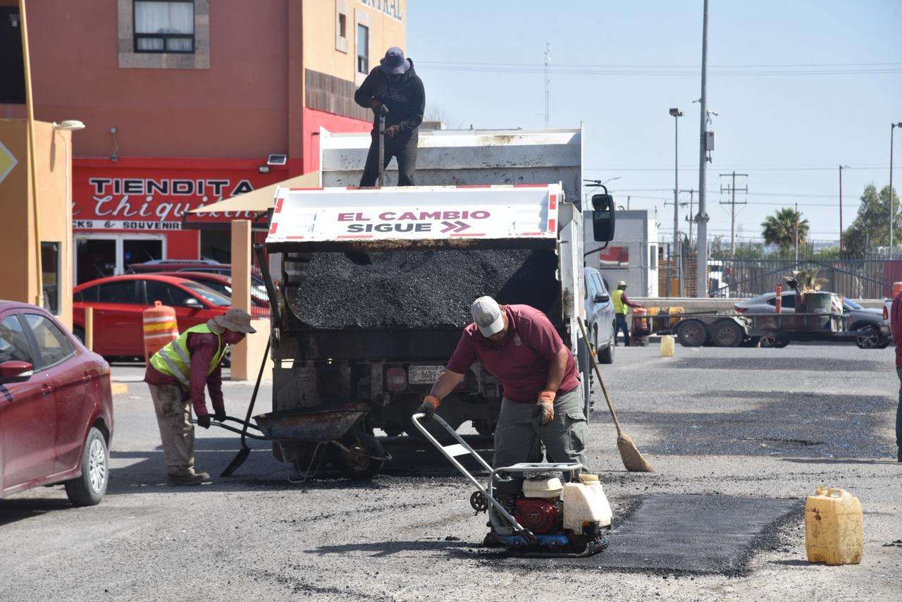 Tapan más de 6 mil baches en mayo