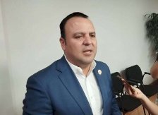 Busca iniciativa permitir que notarios ejerzan hasta los 80 años