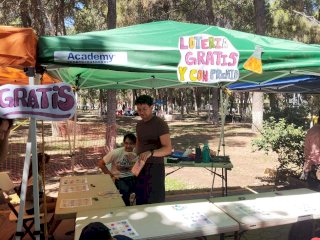 Disfrutan familias actividades del Domingo Feliz en la Deportiva