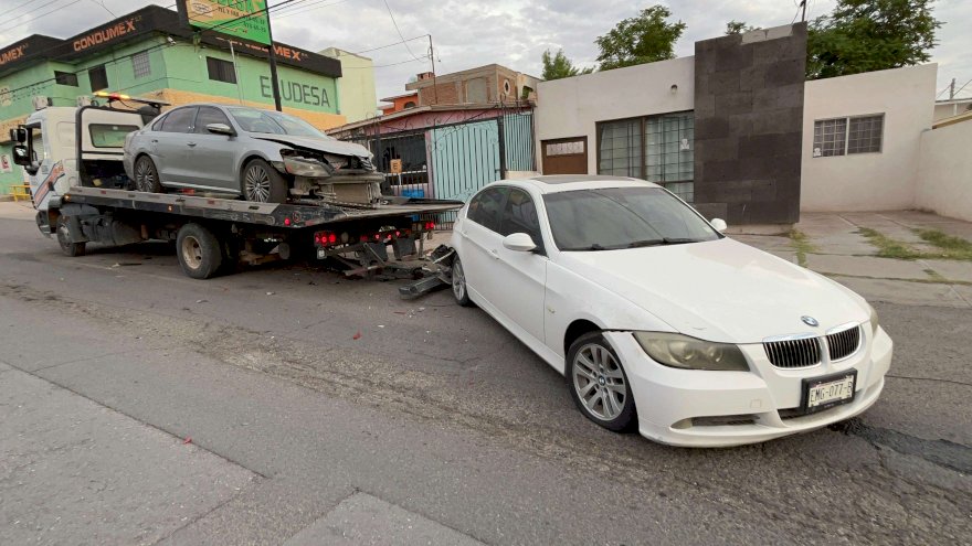 Se queda dormido al volante y provoca choque en la colonia Granjas