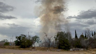 Provocan adictos fuerte incendio en lote baldío de El Palomar 