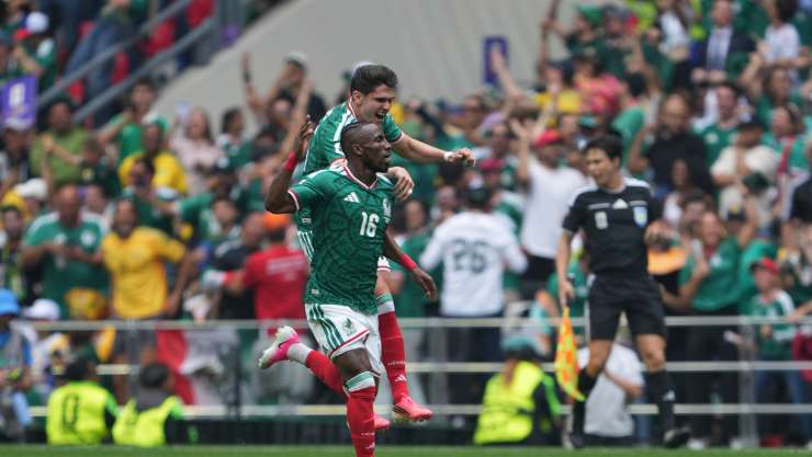 Anota México segundo gol a Sudáfrica