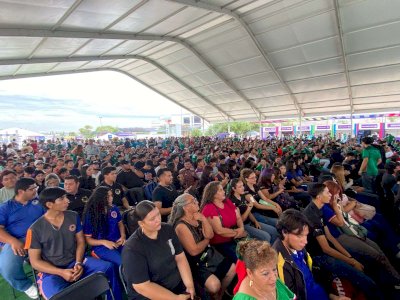 Acuden cientos de familias al Fan Fest en el Ángel 
