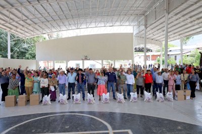 Entrega NutriChihuahua 197 paquetes alimentarios en Uruachi