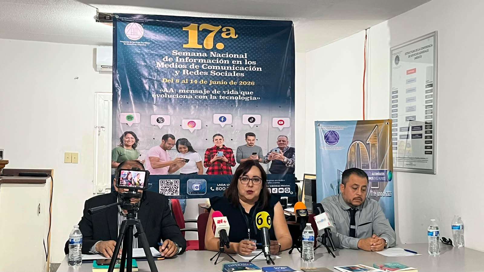 Dialogan regidores con integrantes de la Central Mexicana de Alcohólicos Anónimos 