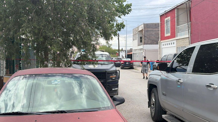 Encuentra a su pareja suspendido en vivienda de Girasolres lV