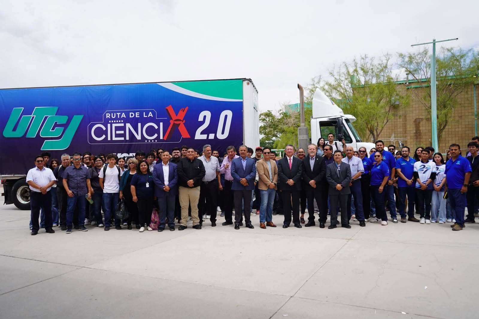 Fortalece UTCJ ruta de la ciencia con nueva unidad móvil