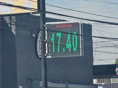 Baja ligeramente el dólar a $17.40 en centro cambiario Pro Dollar