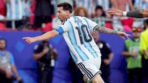 Rompe Messi el cero ante Argelia; anota su gol 14 en Mundiales 