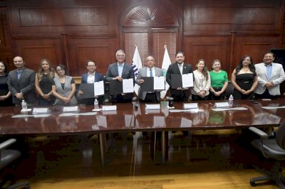 Firma Uach convenio de colaboración con la Upch 