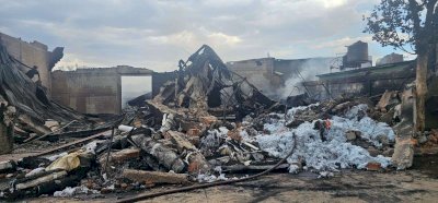 Controlan Bomberos incendio y descartan riesgos en la 3 de Mayo