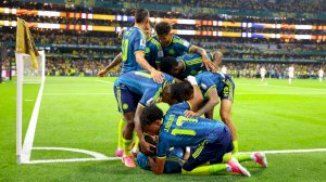 Vence Colombia 3-1 a Uzbekistán y toma el liderato del Grupo K