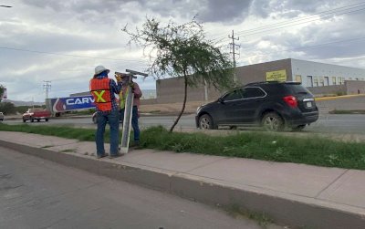 Colocan señalética de precaución por obras en la Fuerza Aérea 