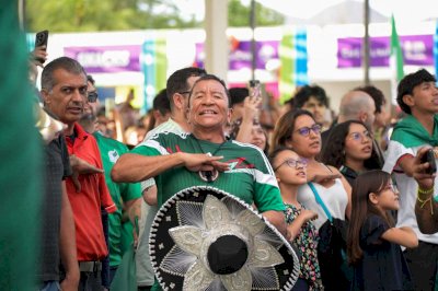 Late Chihuahua al ritmo del Mundial en la Plaza del Ángel