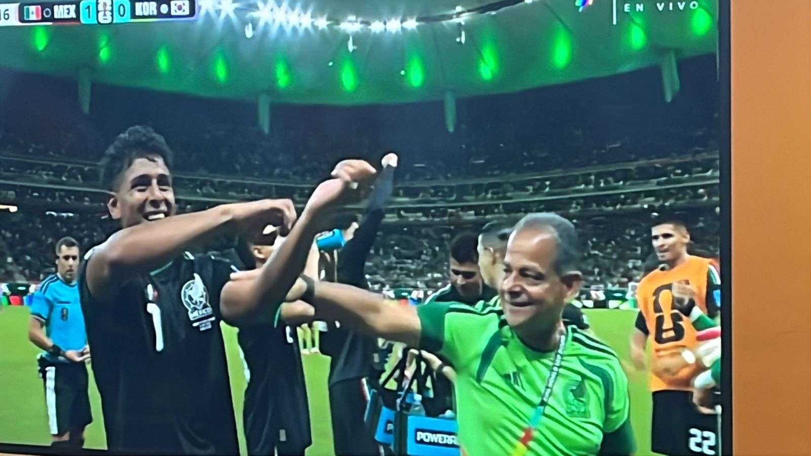 México pega primer gol a Corea
