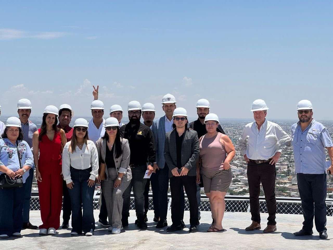 Empresarios conocen capacidades de la Torre Centinela