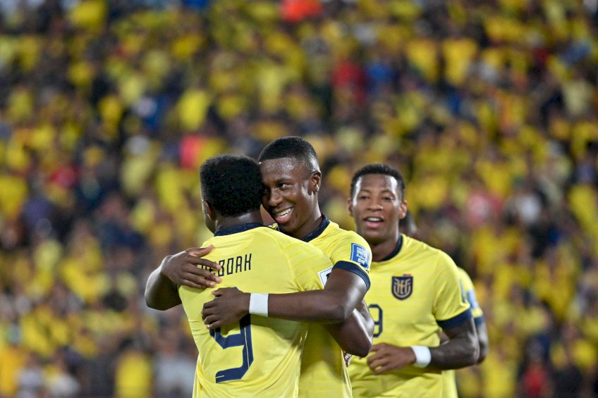 Perdona Ecuador a Curazao y complica su permanencia en el Mundial