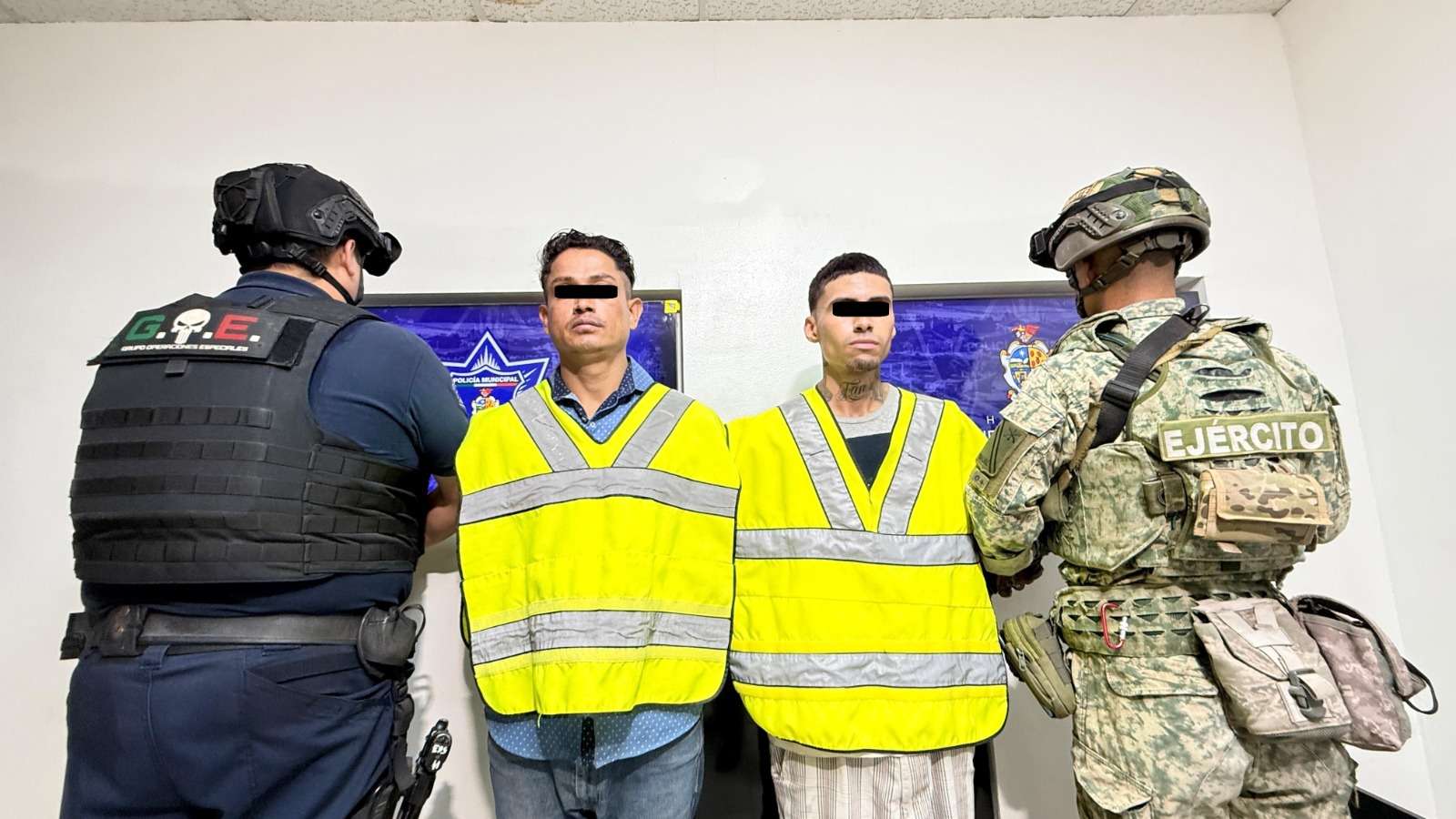 Detienen a dos hombres con cristal tras operativo en Parajes de San Isidro