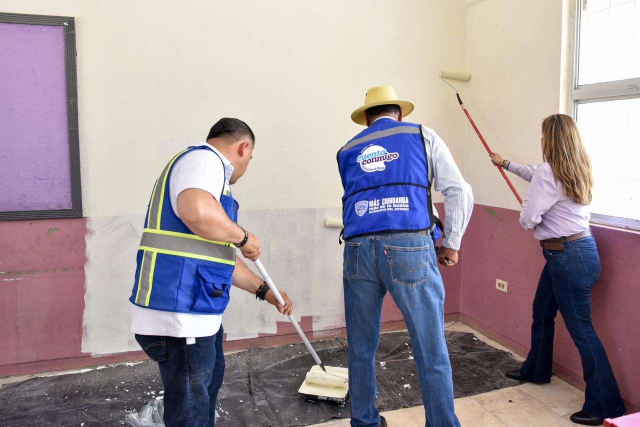 Mejoran infraestructura de dos escuelas en la Oasis Revolución