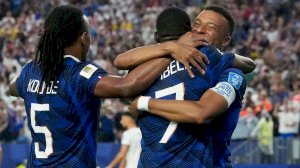 Golea Francia 3-0 a Irak y avanza a dieciseisavos de final 