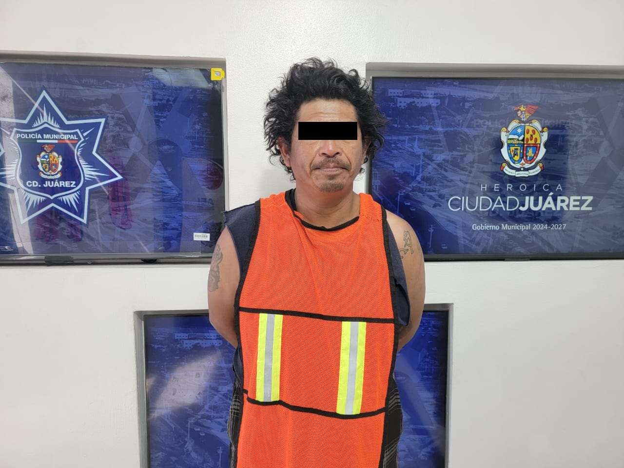 Lo arrestan por amenazar a un hombre con armas de juguete