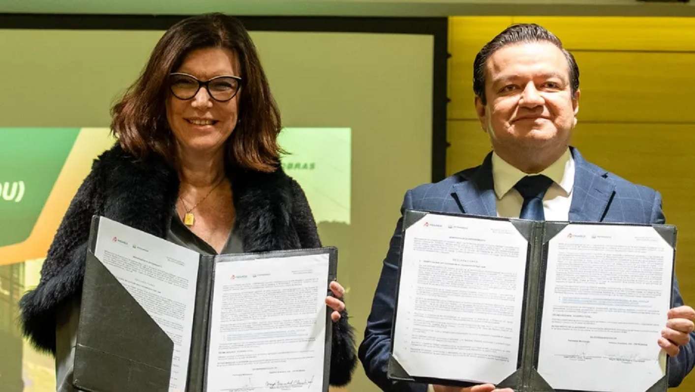 Firman Pemex y Petrobras acuerdo para extracción de hidrocarburos
