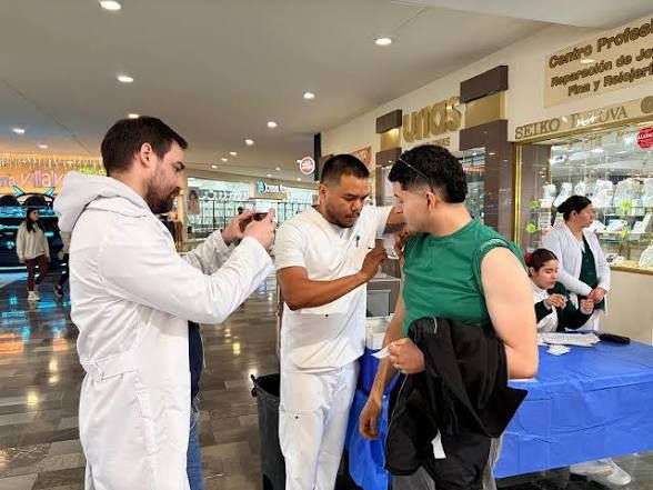 Llevarán jornada gratuita de vacunación a centros comerciales