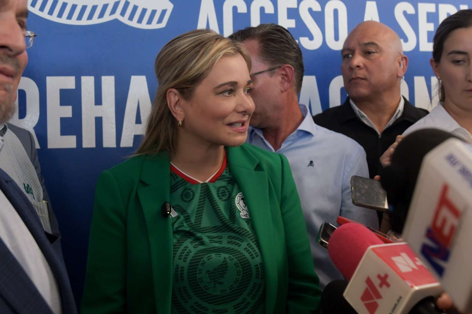 Maru Campos reta a Cruz a comparar resultados de gobierno