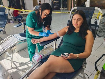 Donan estudiantes de la Uach mil 438 unidades de sangre