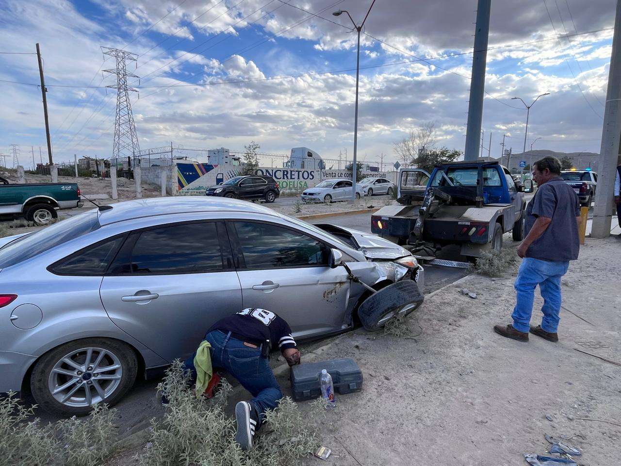 Intenta ganarle el paso al tren y choca en Barranco Azul
