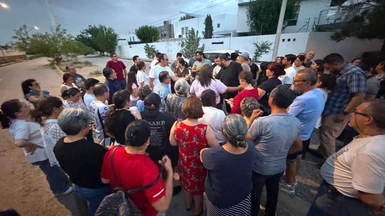 Denuncian semanas de apagones vecinos de Jardínes de Aragón