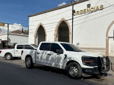Balean a uno dentro de taller mecánico en Sierra Azul