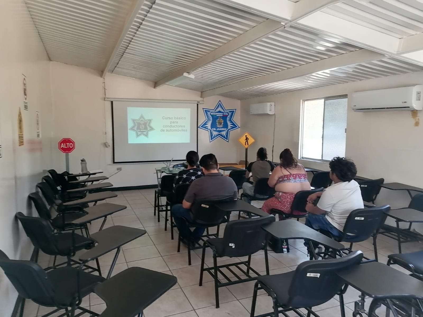 Invita Seguridad Vial a tomar curso básico de manejo