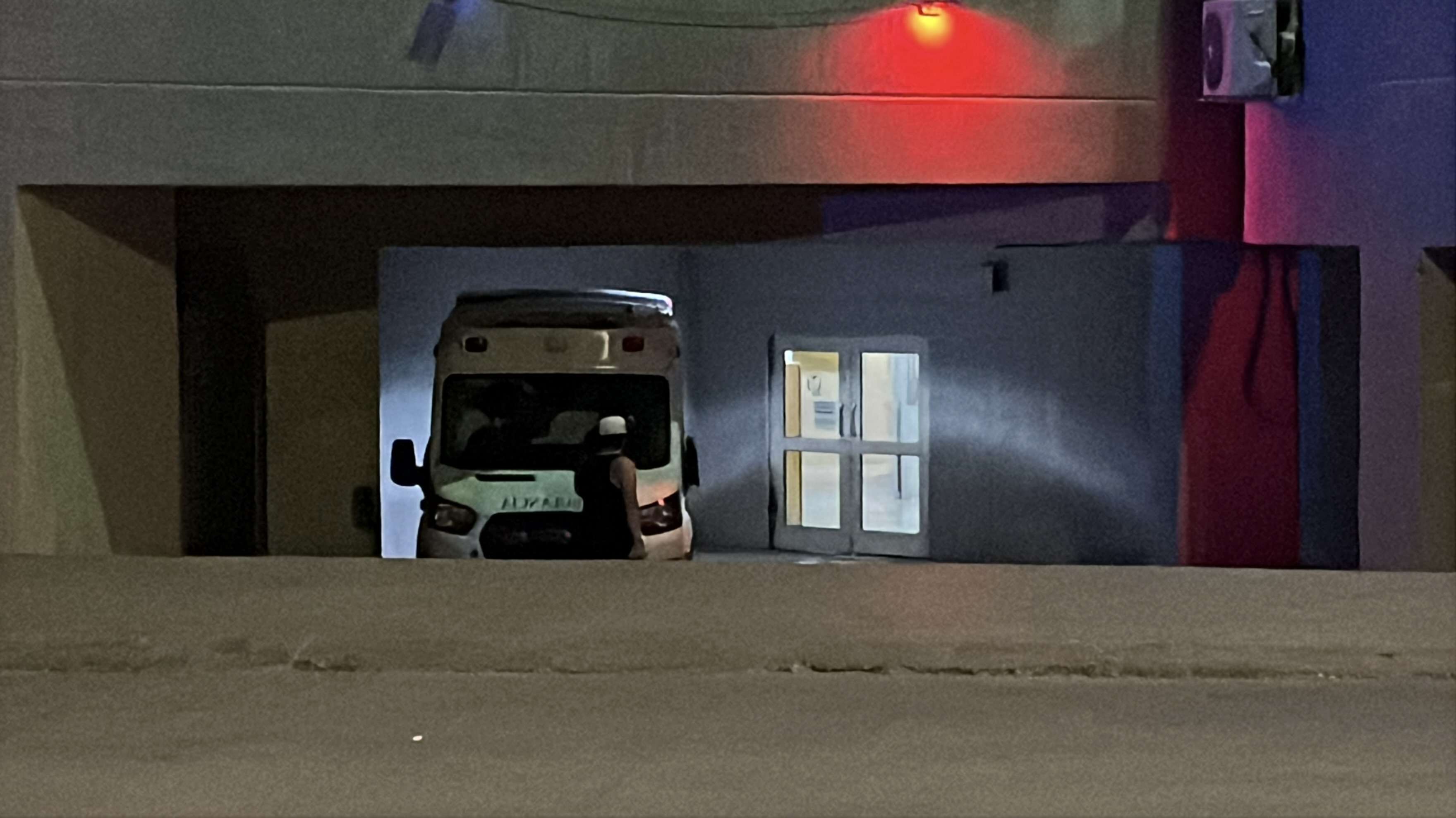 Hombre resulta herido de bala en el abdomen; lo trasladan de emergencia al IMSS