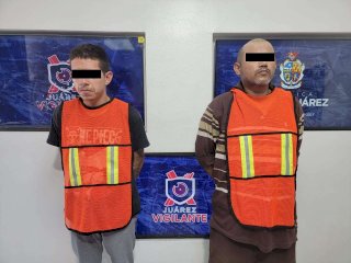 Detienen a dos hombres con armas y cristal