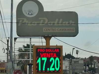 Se mantiene el dólar en $17.20 en casas de cambio 