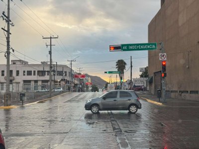 Amanece la ciudad con lluvia ligera y cielo nublado por segundo día 