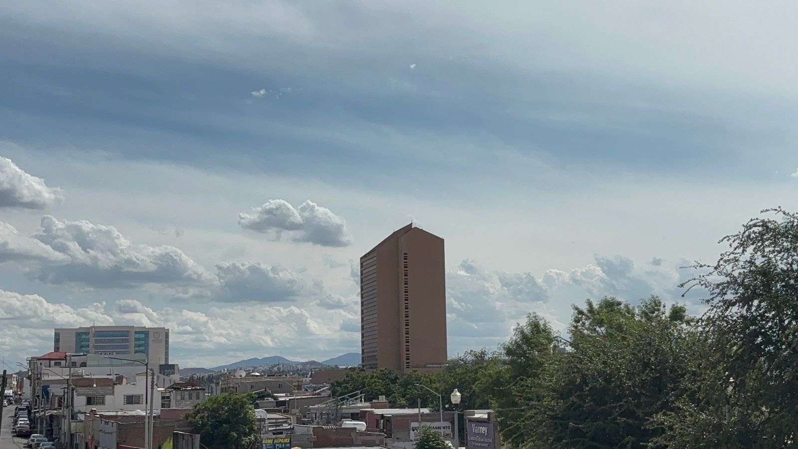 Registra Chihuahua 31°C bajo cielo nublado y pronóstico de lluvia