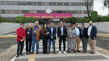 Entregan a Somos México certificación de registro como nuevo partido 