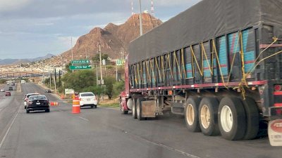 Genera confusión cierre de un carril en la carretera a Aldama