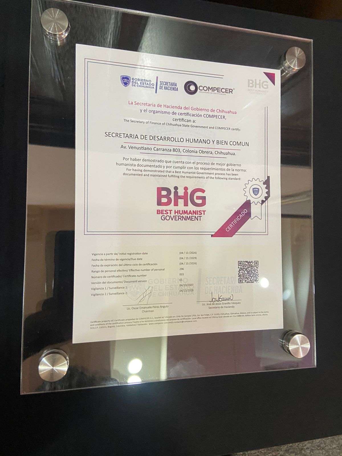 Entrega Maru Campos certificaciones BHG a dependencias estatales