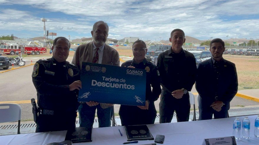 Firman convenio Canaco y Dspm en beneficio de policías y bomberos 