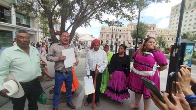 Denuncia Consejo Supremo de la Tarahumara a Enoel Carrasco por usurpación