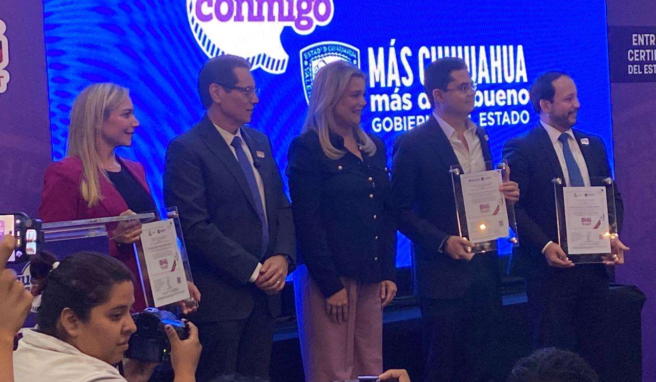 Entrega Maru Campos certificaciones BHG a dependencias estatales
