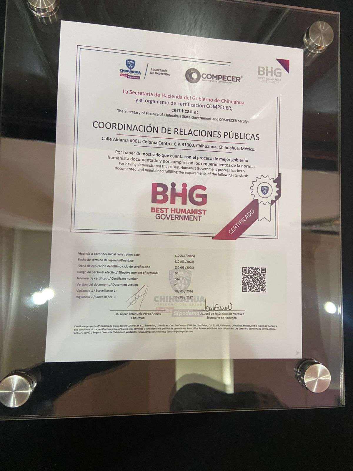 Entrega Maru Campos certificaciones BHG a dependencias estatales